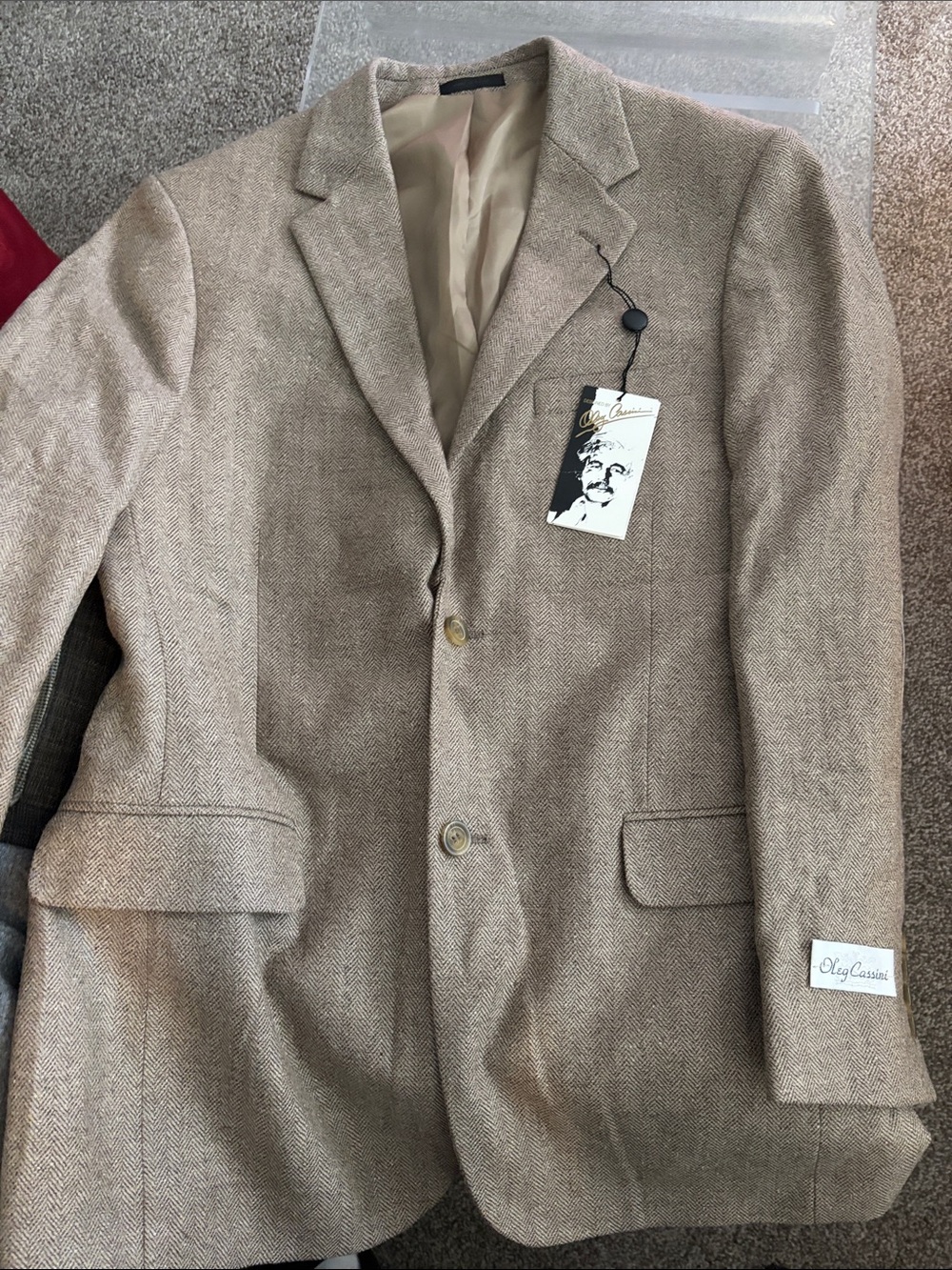 Oleg Cassini Men's Light Brown Herringbone Sport Coat
